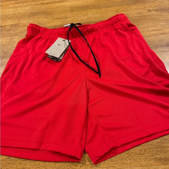 Nike Red Shorts Dri-Fit Training Standard Fit Mens Large DD1887-657 New W Tags - Picture 1 of 11